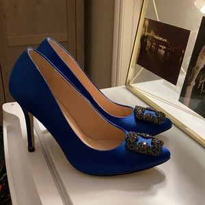 Blue satin pumps
